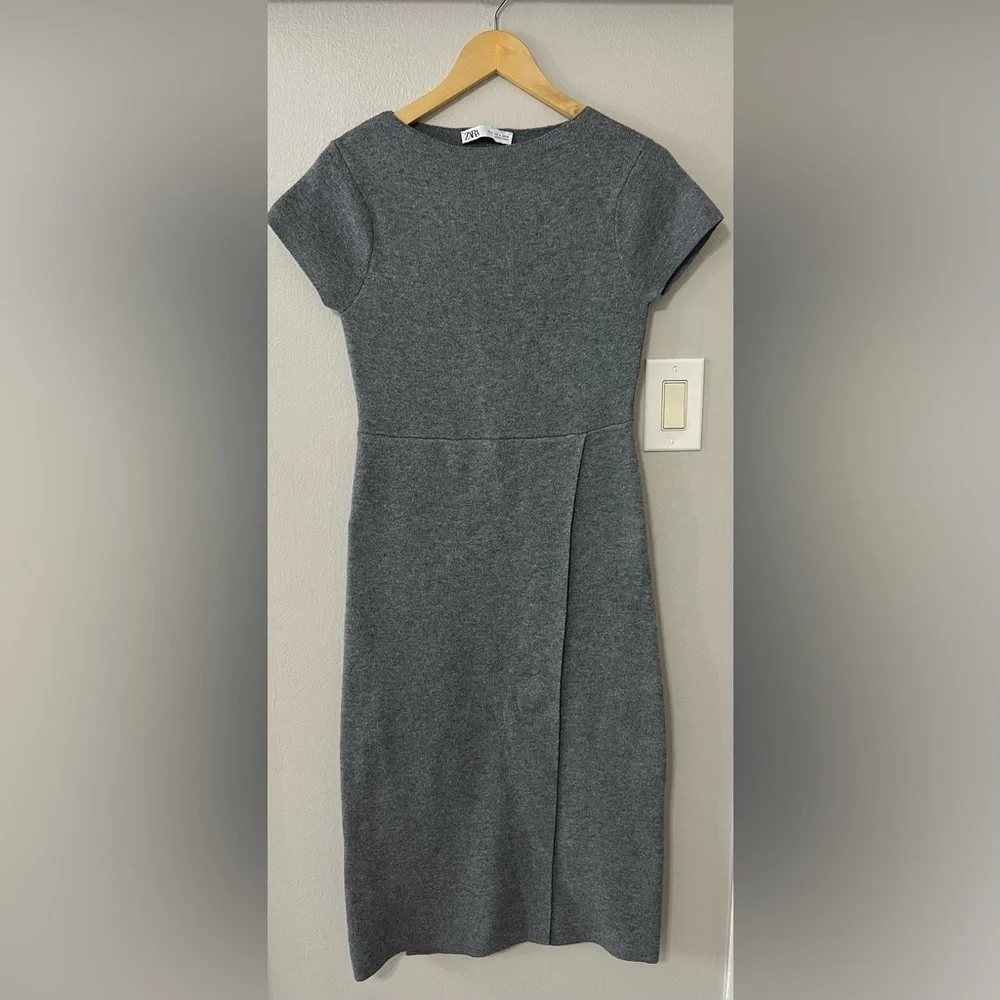 Zara Gray Knit Midi Dress Wool Blend Short Sleeve Minimalist Size S EUC